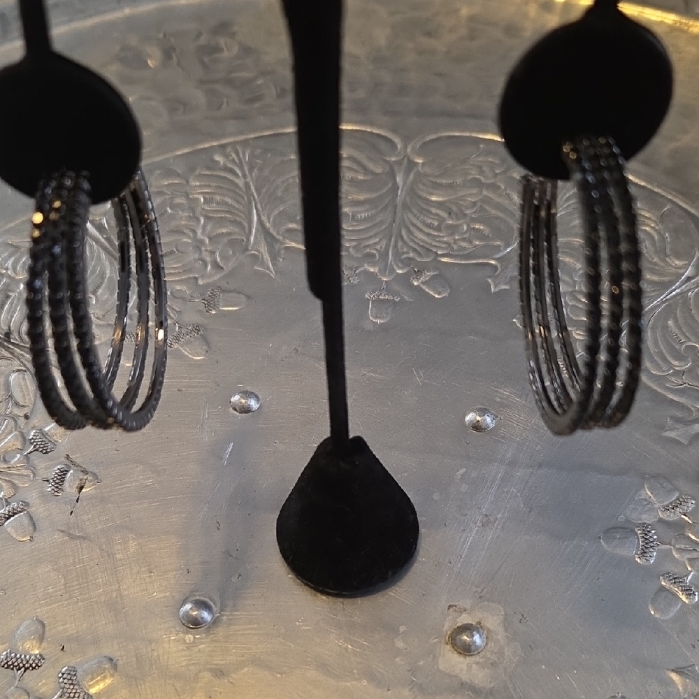 Guess Black Multi-Hoop Earrings - Picture 1 of 5